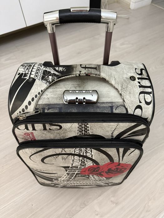 Чемодан компактный