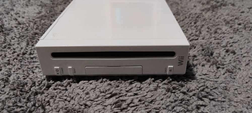 Consola Nintendo Wii White Modata 64gb 2manete/2nunchuckuri