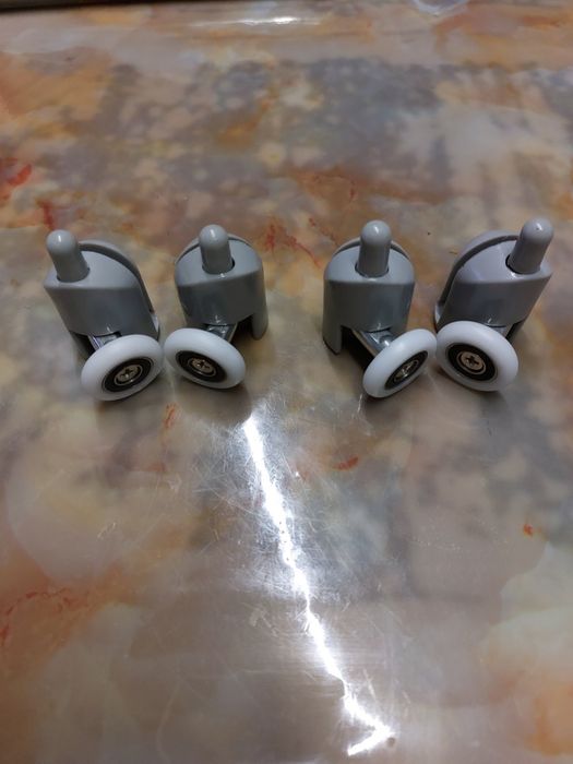 Колелца за душ кабина пълен комплект