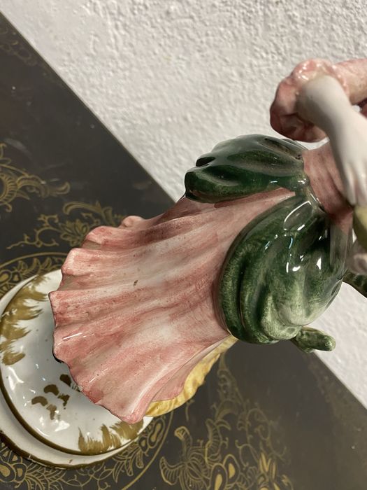 Италианска фигура от порцелан басано