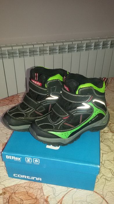 Детски зимни спортни обувки