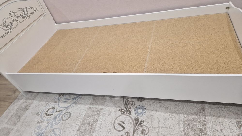 Продам  две кровати 90*200