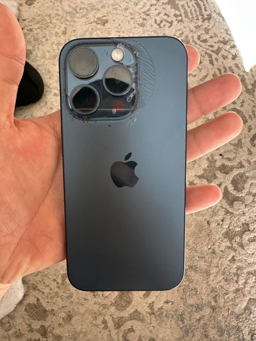 Продам Iphone 15 pro
