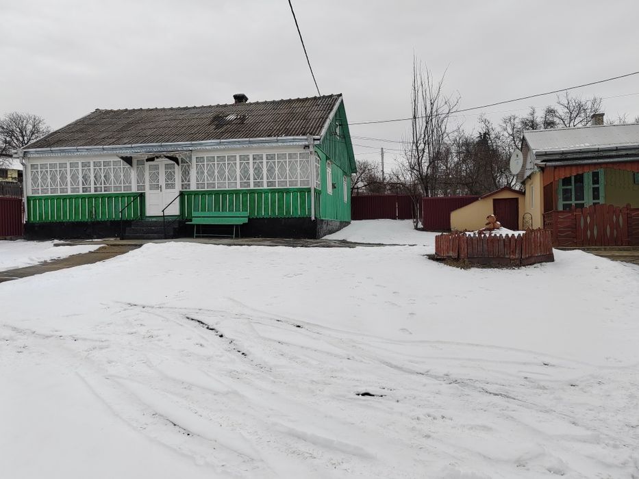 Închiriez casa zona linistita