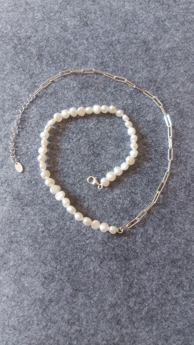 Сребърно колие с перли