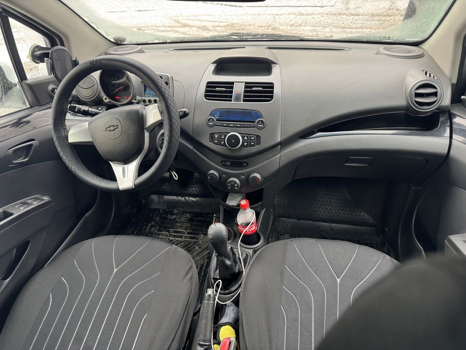 Spark 2011yil rangi oq