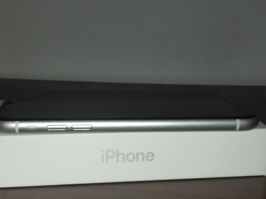 iPhone 11 White 64 Gb