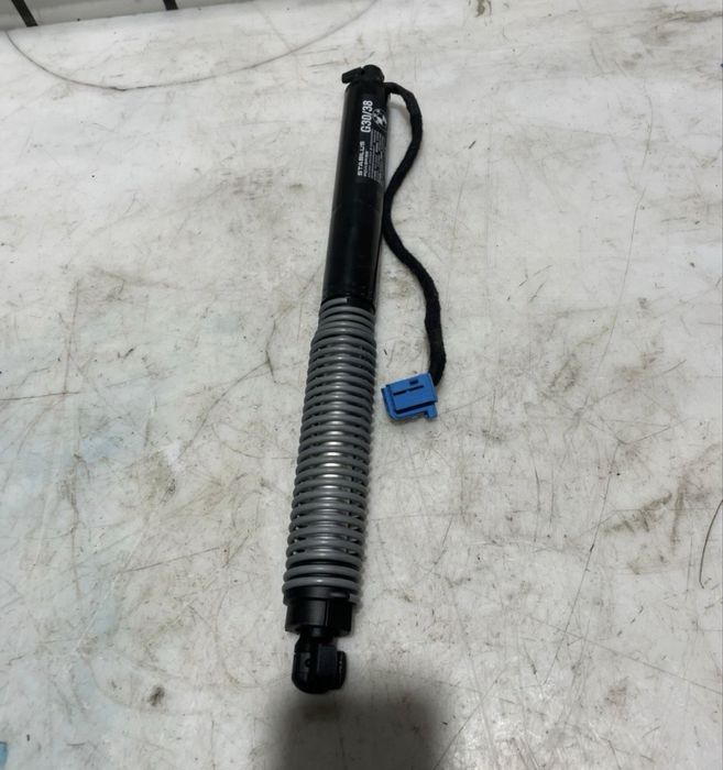 Vând Amortizor porbagaj electric   Bmw G30 / F90 dreapta – 8737952