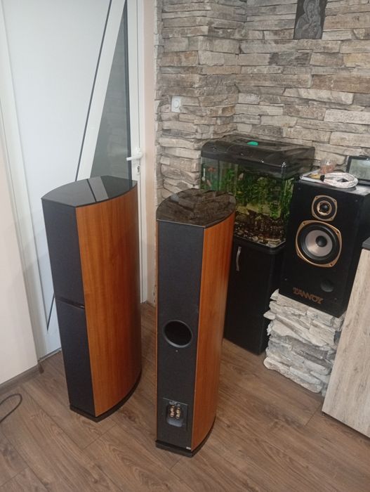 Тонколони JAMO D-590