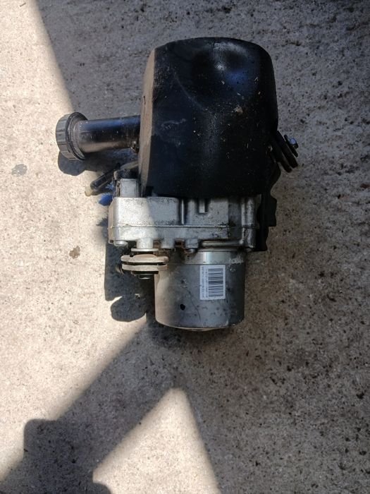 Помпа за сервоуправление Peugeot 407 2010г. 9670302280