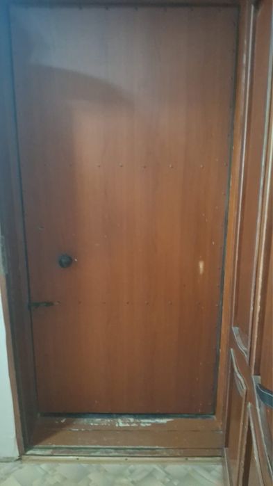 Продам двери входные