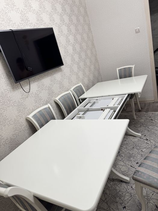 Продам комплект стол со стульями