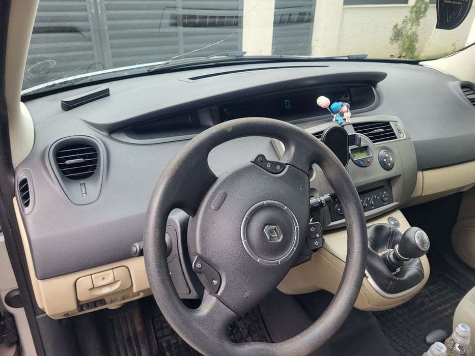 Vând Renault Scenic 7 locuri