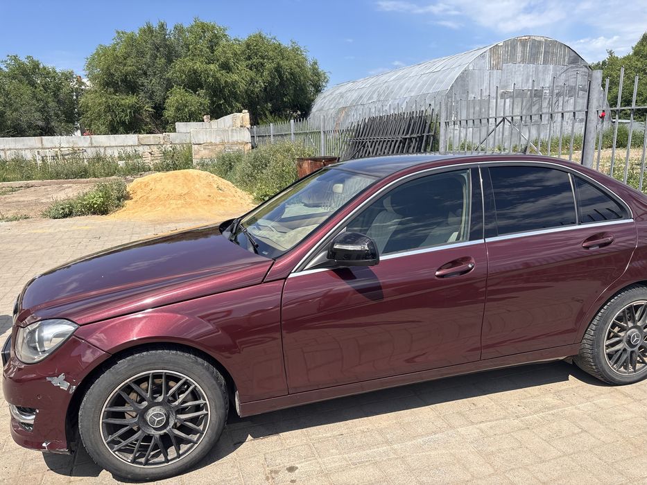 Mercedes-Benz C 200 срочно продам