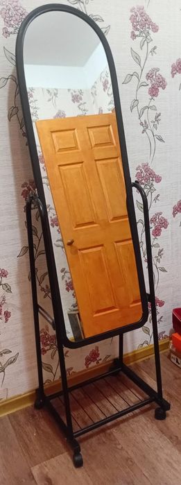 Зеркало напольное