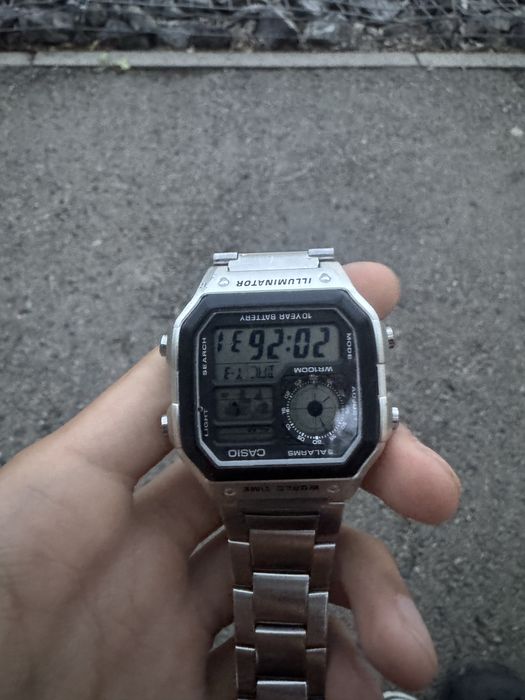 Casio AE-1200WHD («Casio Royale»).