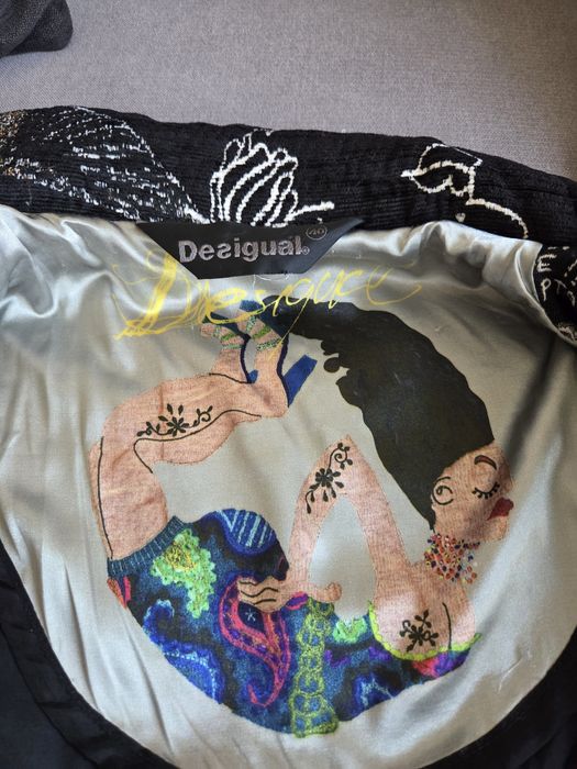 Уникално палто Desigual