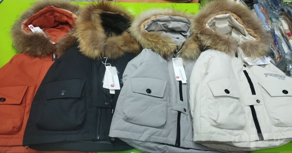 Продам детскую куртку пуховик в идеальном состоянии