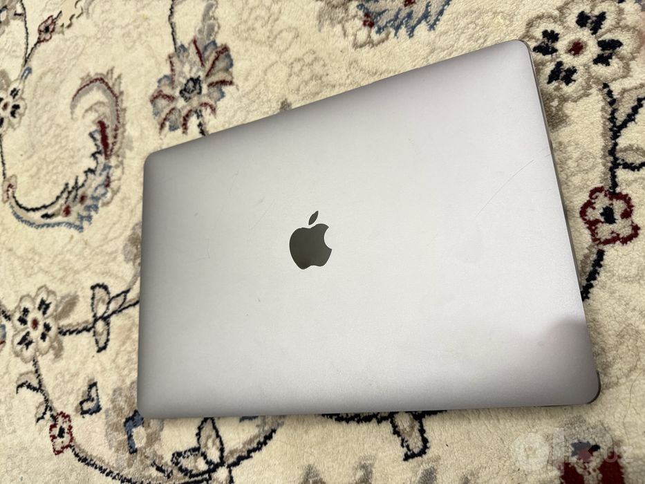 MacBook pro 13 8/256
