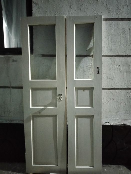 Продаю деревянные двери бу