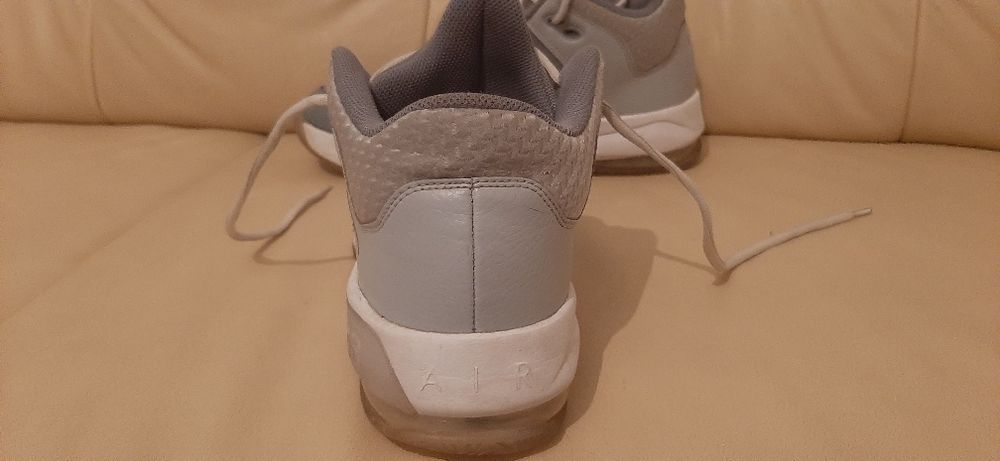 Jordan max aura 3