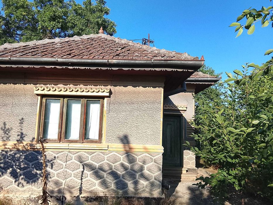 Teren si casa batraneasca, Lipia, Ilfov, 2700mp