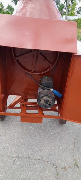 Vand betoniera  300.l.