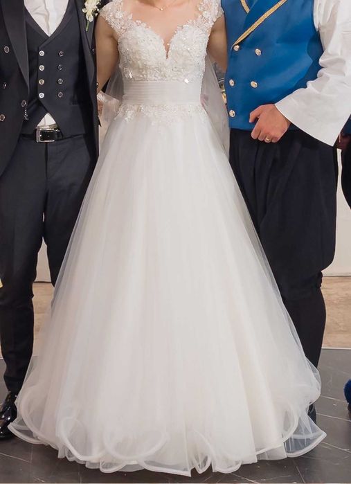 Vand rochie de mireasa