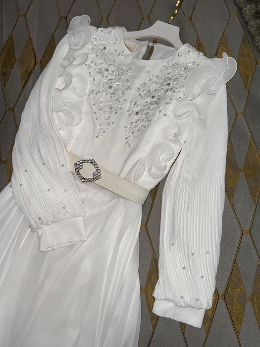 Платье белое; новое; Турция