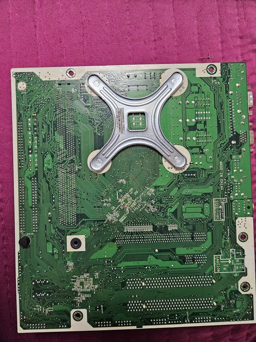 Placă de bază Lenovo ThinkCentre A53, Model L-S662F, Socket LGA 775