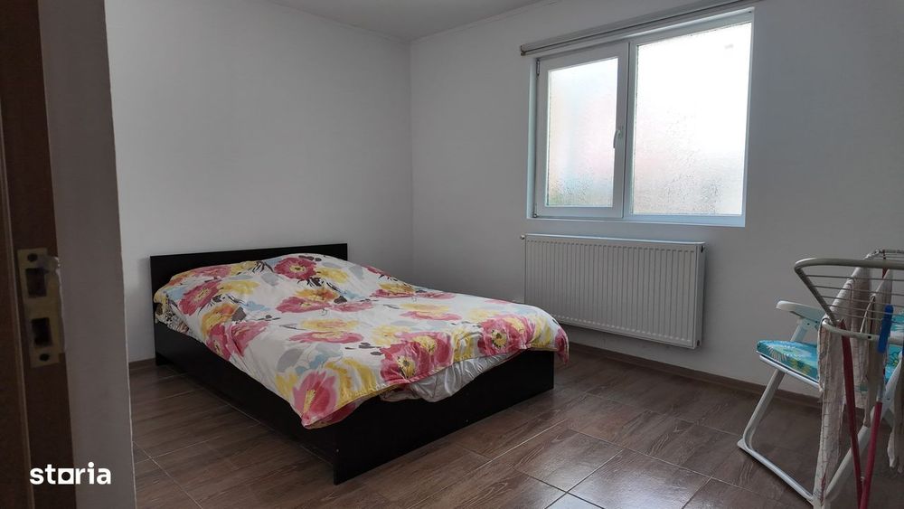 Vindem casa in Lumina