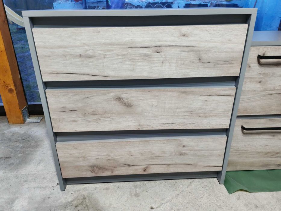 Comoda tv si 2 noptiere +cadou