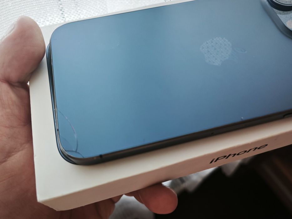 I phone 15 pro max 256gb