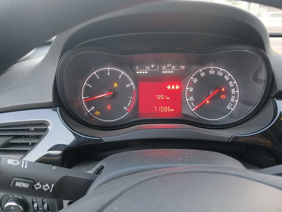 Opel Corsa 2015 1.4 benzin