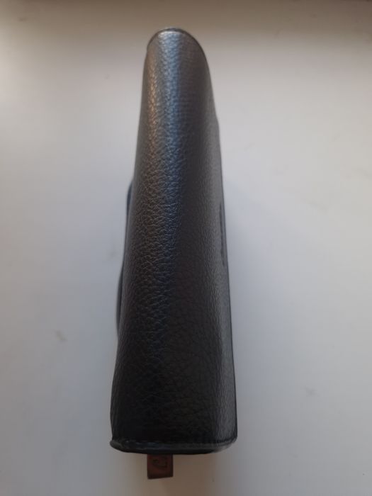 Продам барсетка новая