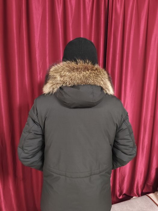 Продам парку зима