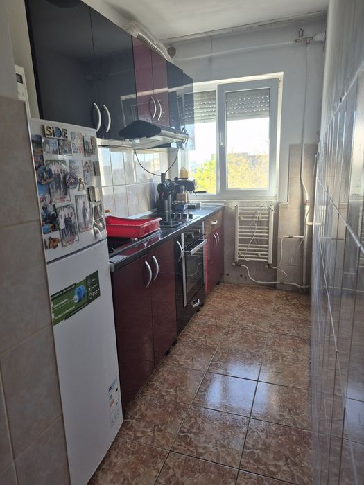 Vând apartament tip X cu 2 camere