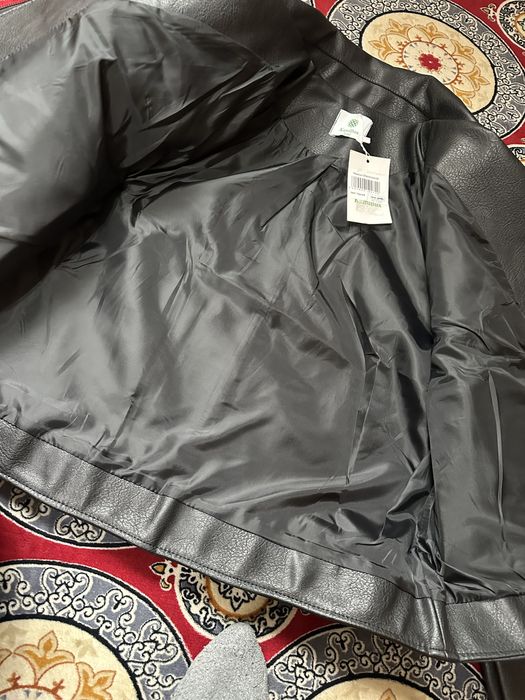 Кожаная куртка женская