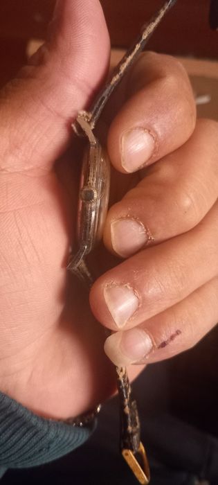 Vand ceas doxa mai multe detali inprivat