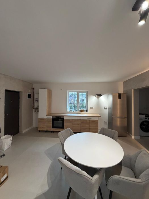 Chirie 2 camere zona Muzeul Apei Floresti