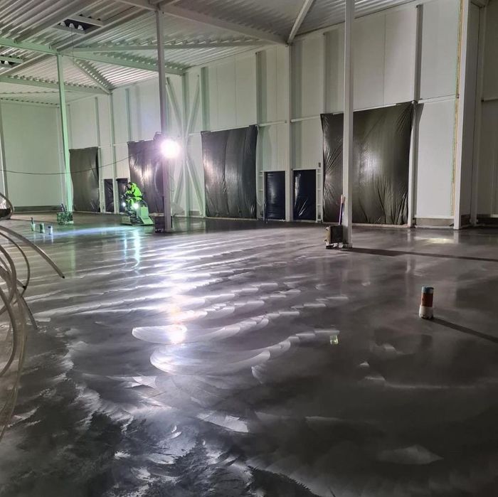 Полимерные полы топпинговые полы бетонные полы