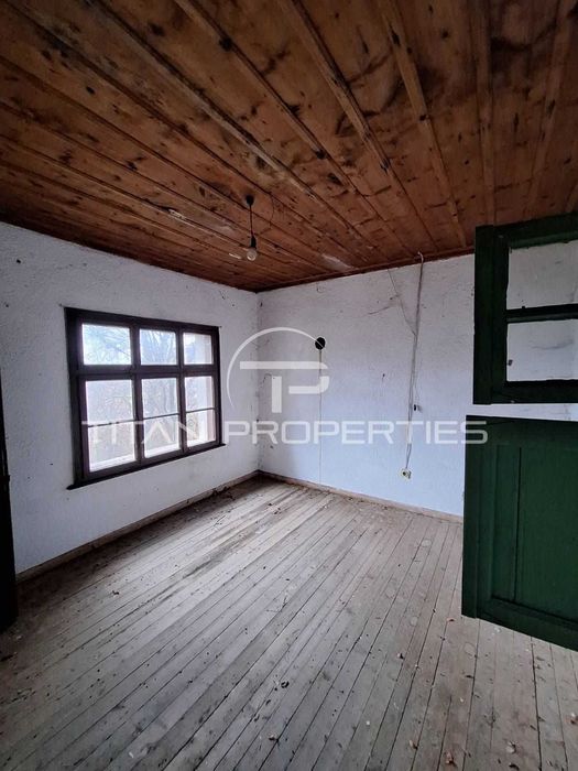 Едноетажна къща в Старосел