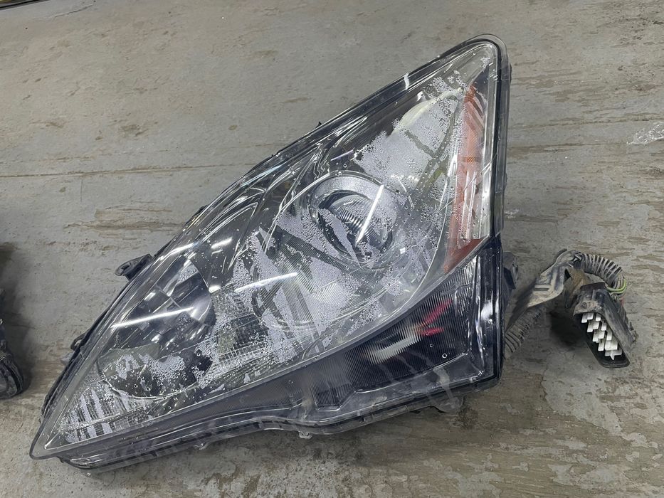 Фары передние Lexus is250