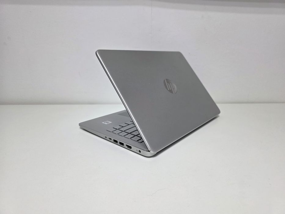 Laptop HP 14  i5-1035G1 14" FullHD 8gb 256ssd . Garantie 12 luni