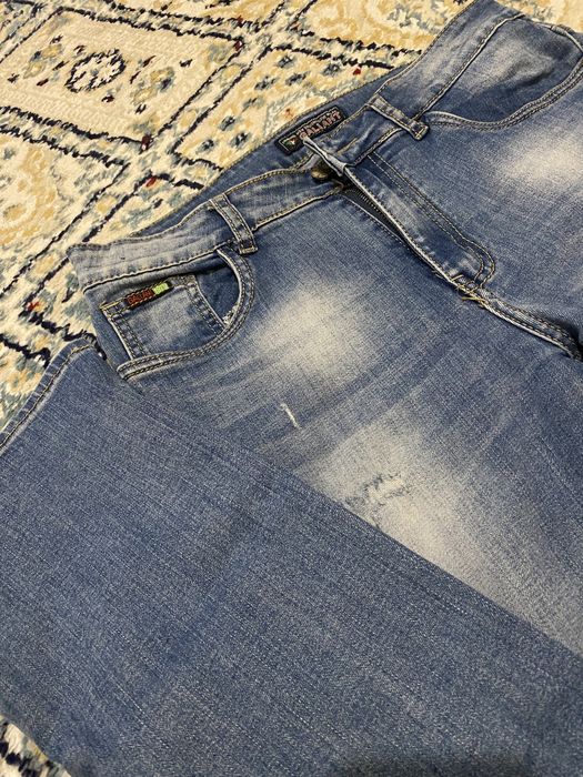 Женские джинсы с бесплатной доставкой