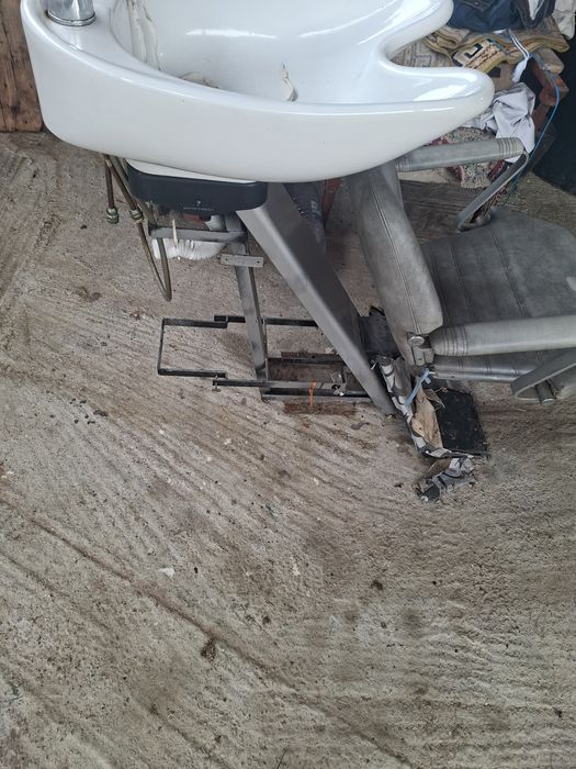 Vand scafa plus 2 scaune de salon