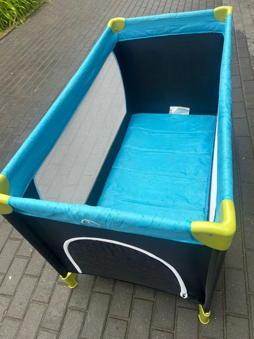 Vand pătuț copii