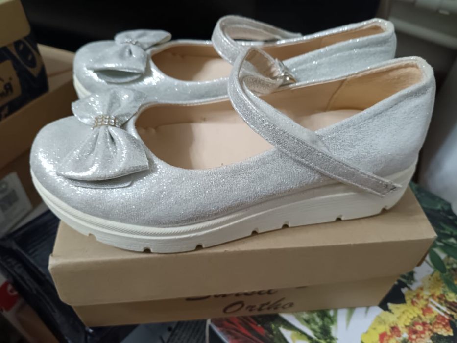 Туфли  на  девочку продаю