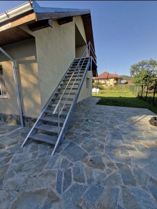 Confectionam scarii metalice zincate exterioare și pentru incendii , p