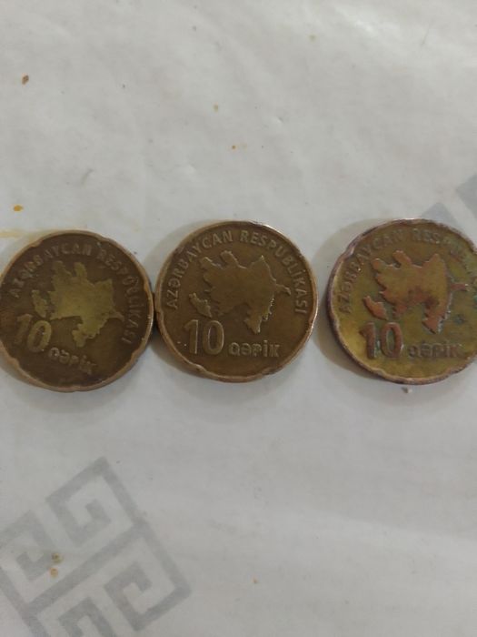 Продам недорого манеты